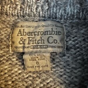 VINTAGE 90s Abercrombie & Fitch wool sweater men’s S chunky knit made Hong Kong